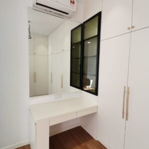 Dressing Table & Mirror